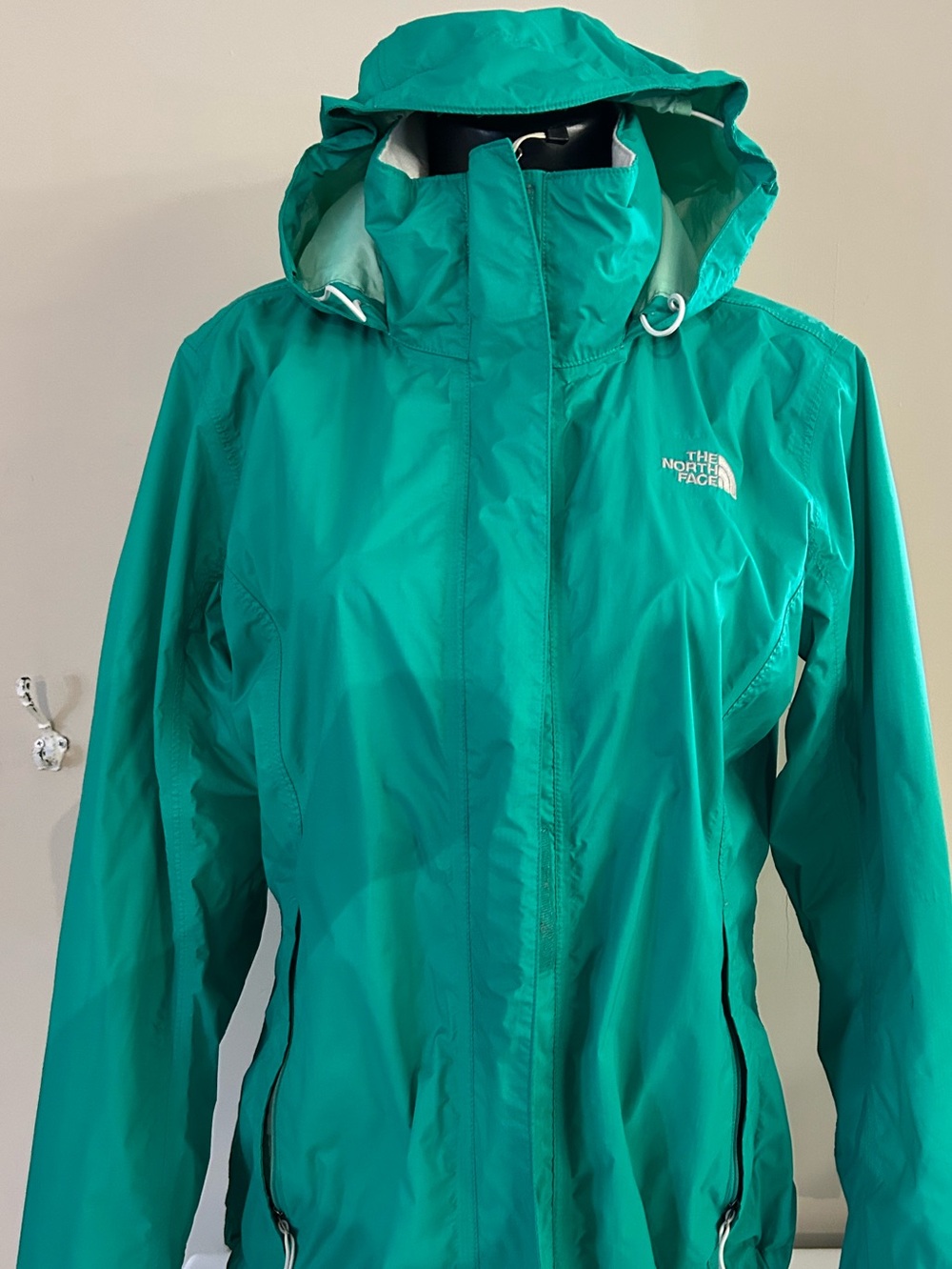 THE NORTH FACE womens size large HYVENT jacket